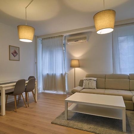 Apartamento Perfect 10 Belgrado Exterior foto