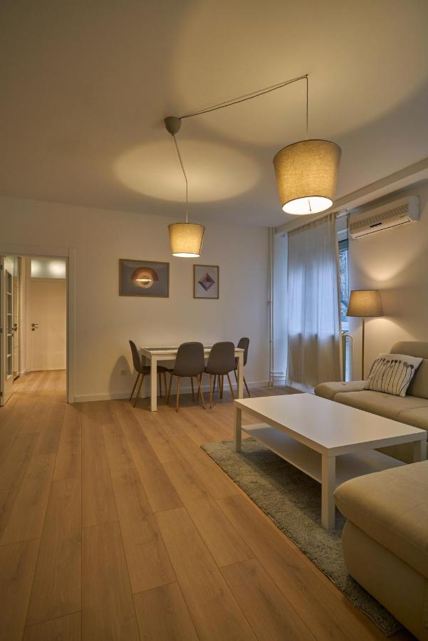 Apartamento Perfect 10 Belgrado Exterior foto